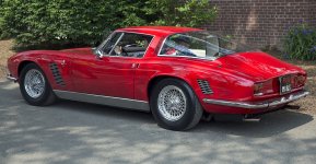 1280px-1969_Iso_Grifo_in_Rosso_Chiaro_(Darren_Frank),_rear_left,_leaving_Greenwich_2019.jpg