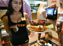 HOOTERS.PNG